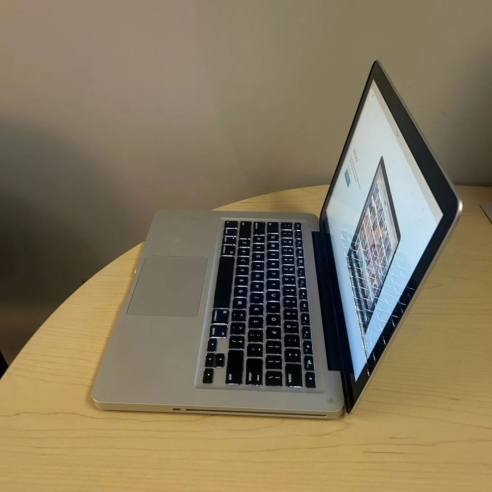 2011 Apple MacBook Pro